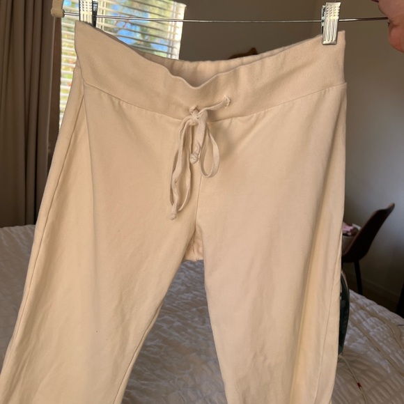 SOLD 🤍 - Picture 2 of 4